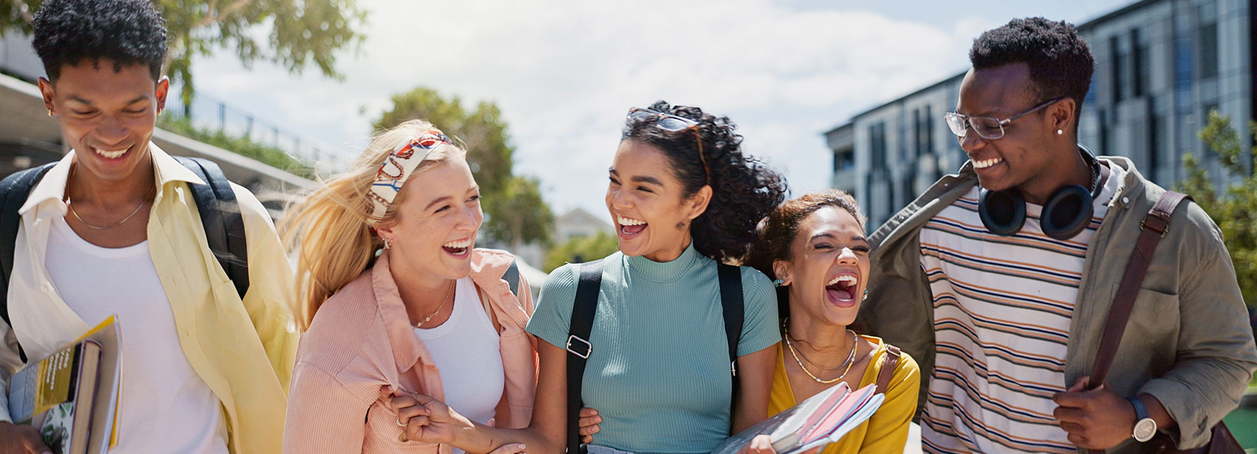 étudiants souriants