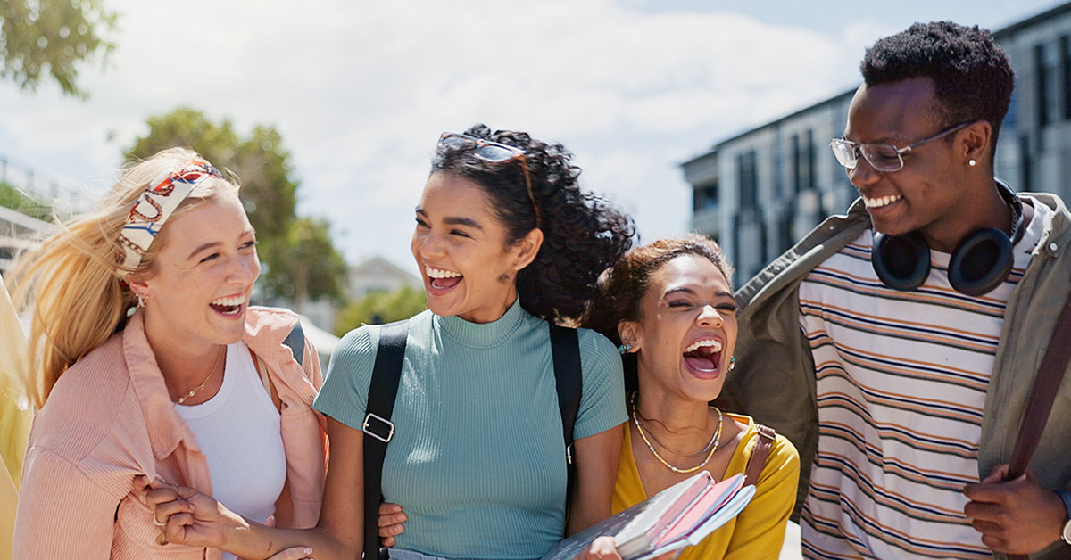 étudiants souriants